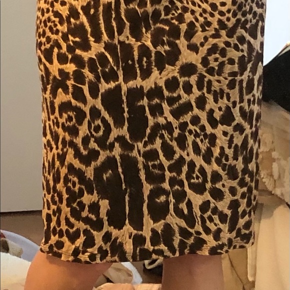 Guess leopard print high waisted skirt - Picture 3 of 5
